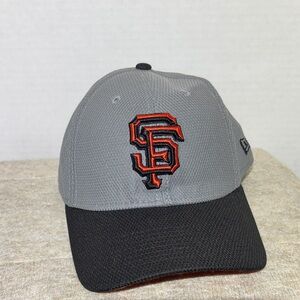 New Era Gray and Black 39THIRTY Cap